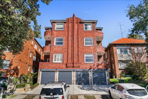 A Summer Cottage - New South Wales Tourism  376