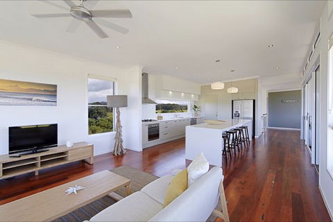 A Summer Cottage - New South Wales Tourism  277