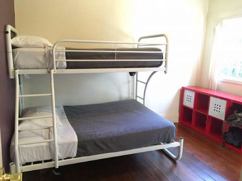 Bottlebrush Backpackers - New South Wales Tourism  2