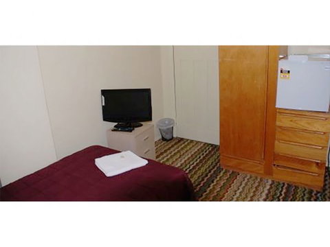 Capertee Royal Hotel - New South Wales Tourism  5