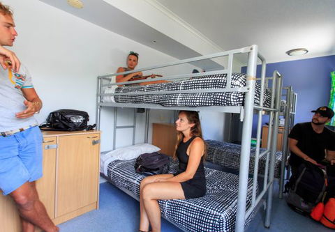 Cairns Central YHA - New South Wales Tourism  7