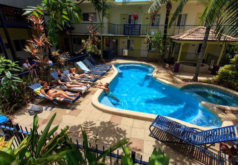 Cairns Central YHA - New South Wales Tourism  13