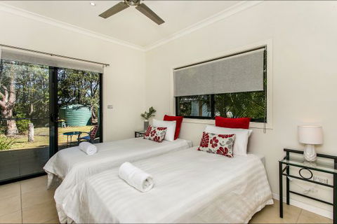 A Summer Cottage - New South Wales Tourism  93