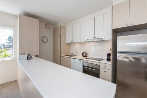 Cottesloe Samsara Apartment - New South Wales Tourism  8