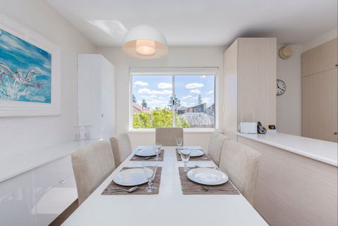 Cottesloe Samsara Apartment - New South Wales Tourism  9