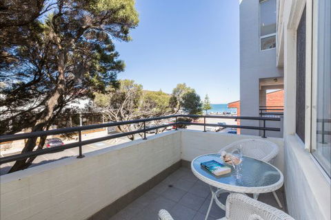 Cottesloe Samsara Apartment - New South Wales Tourism  12