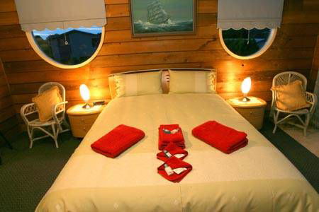 The Black Dolphin - New South Wales Tourism  5
