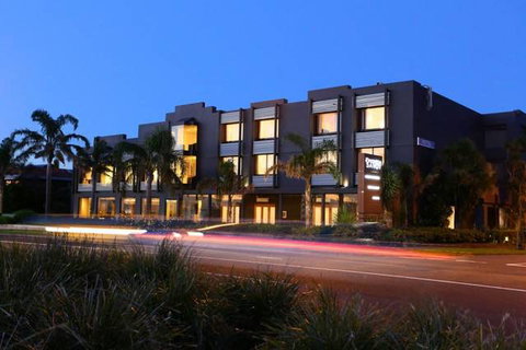 The Brighton Savoy Hotel - New South Wales Tourism  0