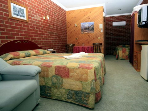 The Elms Motor Inn - New South Wales Tourism  2
