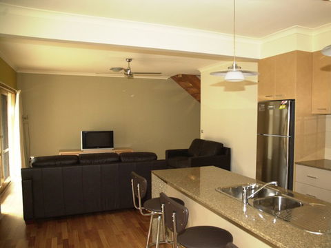 The Lakes Apartments - New South Wales Tourism  3