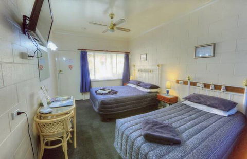 The Lodge Outback Motel - New South Wales Tourism  0