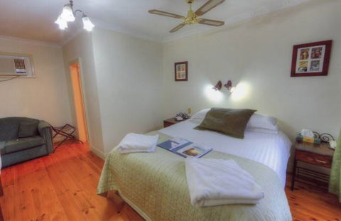 The Lodge Outback Motel - New South Wales Tourism  3