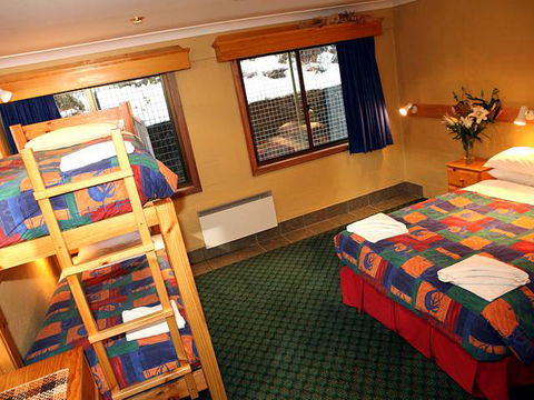 The Lodge Smiggin Holes - New South Wales Tourism  2