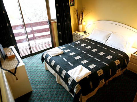 The Lodge Smiggin Holes - New South Wales Tourism  3