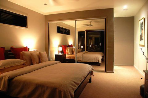 The Long Weekend Retreat - New South Wales Tourism  0