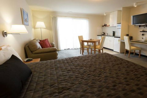 The Old Woolstore Apartment Hotel - New South Wales Tourism  0