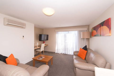 The Old Woolstore Apartment Hotel - New South Wales Tourism  1
