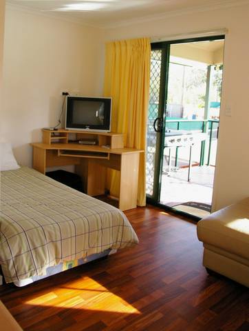 T's Tennis Resort - New South Wales Tourism  0