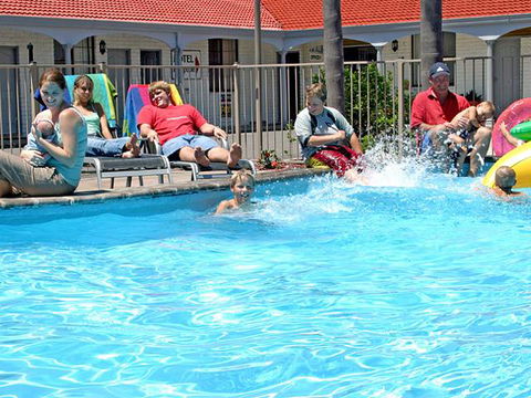 Tuncurry Beach Motel - New South Wales Tourism  1