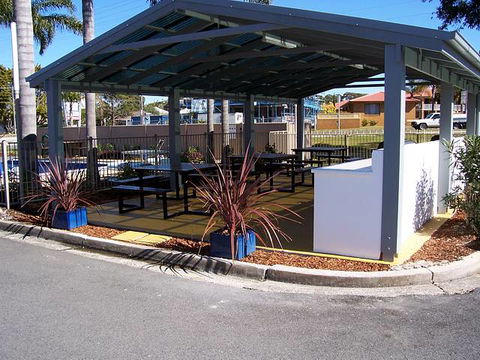 Tuncurry Beach Motel - New South Wales Tourism  4