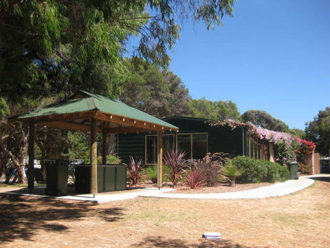 Turner Caravan Park - New South Wales Tourism  0