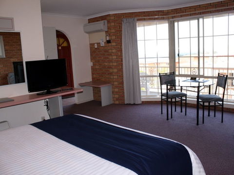 Twofold Bay Motor Inn - New South Wales Tourism  2
