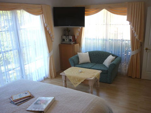 Villa Della Rosa Bed And Breakfast - New South Wales Tourism  5