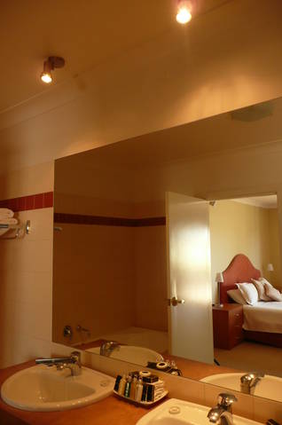 Wagga RSL Club Motel And Apartments - New South Wales Tourism  3