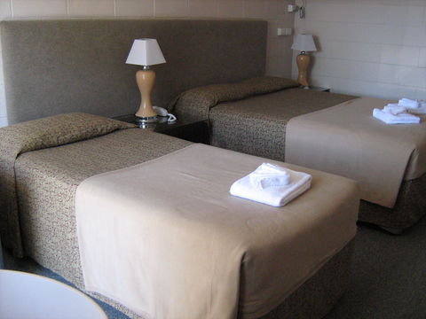 Warren Motor Inn - New South Wales Tourism  7