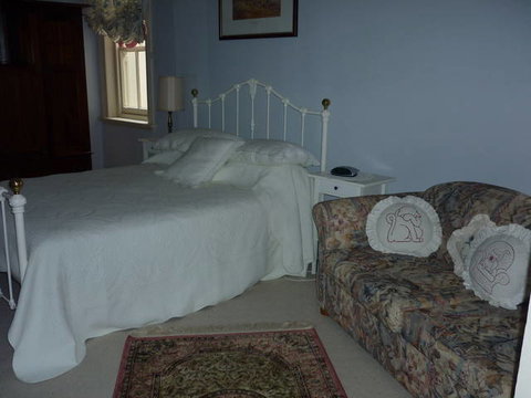 Whalers Cottage B & B - New South Wales Tourism  2