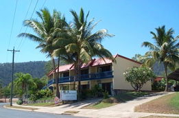Whitsunday Waterfront Apartments - New South Wales Tourism  0