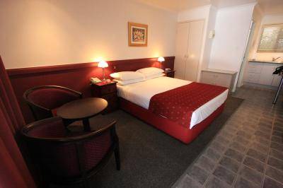Xenia Central Studio Accommodation - New South Wales Tourism  0