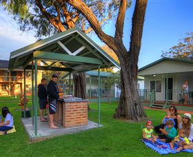 Mandalay Holiday Resort And Tourist Park - New South Wales Tourism  1