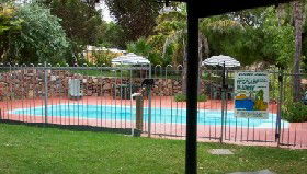Acclaim Pine Grove Holiday Park - New South Wales Tourism  0