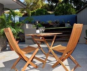 Waikiki Beach Bed And Breakfast - New South Wales Tourism  1