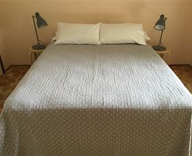 Narrawallee Holiday House - New South Wales Tourism  1
