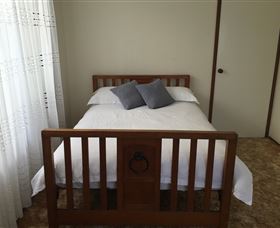 Narrawallee Holiday House - New South Wales Tourism  4