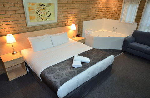 Tropicana Motor Inn - New South Wales Tourism  3