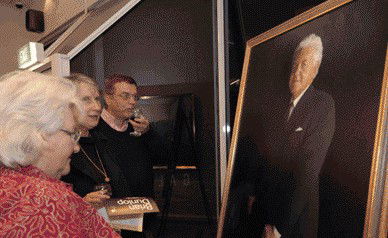 Walker Street Gallery - New South Wales Tourism  3