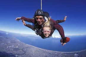 Adelaide Tandem Skydiving - New South Wales Tourism  1