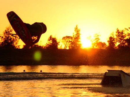 Bonney's WA Water Ski Park - New South Wales Tourism  0