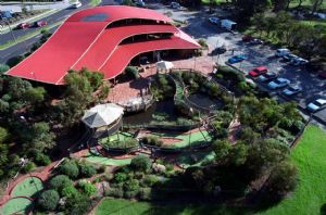 Spring Park Golf - New South Wales Tourism  3