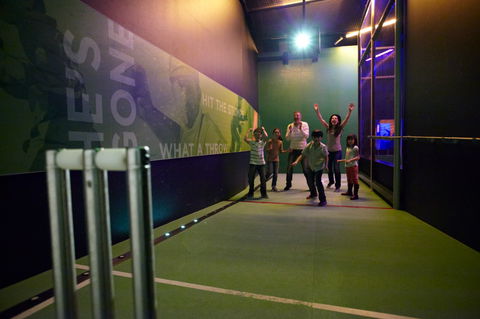 Melbourne Cricket Ground - New South Wales Tourism  4
