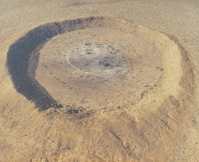 Wolfe Creek Crater National Park - New South Wales Tourism  0