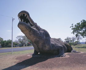 Crocodile Statue - New South Wales Tourism  0