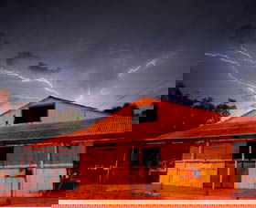 Red Dirt Photographic Gallery - New South Wales Tourism  0