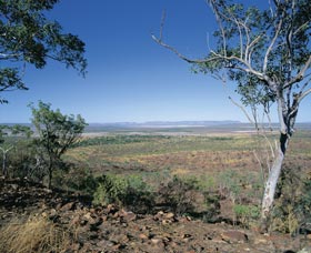 Three Mile Valley - New South Wales Tourism  0