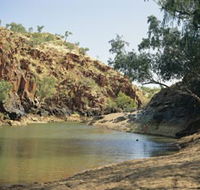 Caroline Pool - New South Wales Tourism 