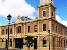 Discovering Historic Moonta Town Drive - New South Wales Tourism  0