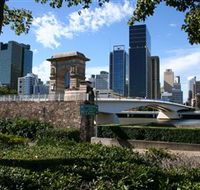 Former Victoria Bridge Abutment Memorial - New South Wales Tourism 